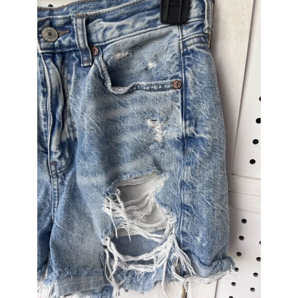 American Eagle Ripped Mom Shorts‎ Denim Jean Women's 4 High Rise Raw Hem Cutoff